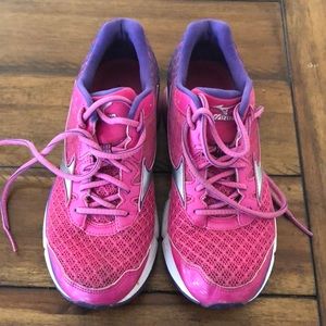 Mizuno Women’s Running Shoes, size 8